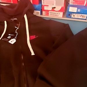 Nike Mens sweatsuit